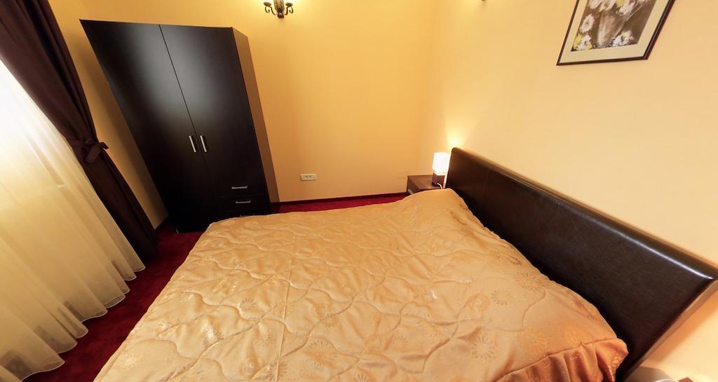 La Storia Guest House 皮特什蒂 外观 照片