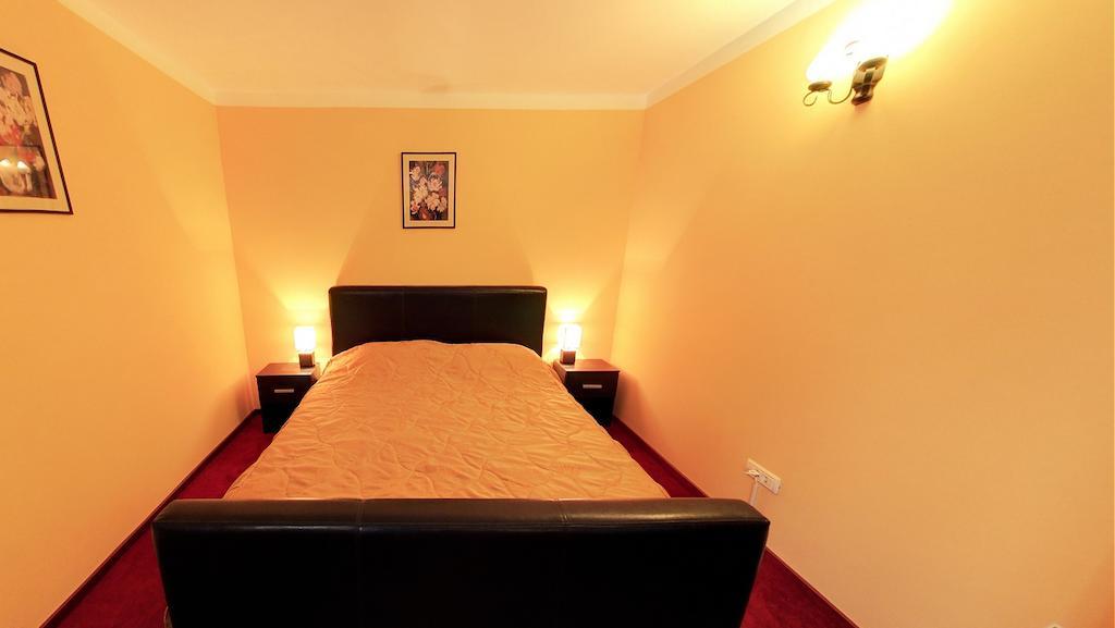 La Storia Guest House 皮特什蒂 外观 照片