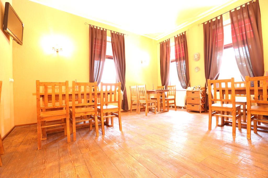 La Storia Guest House 皮特什蒂 外观 照片