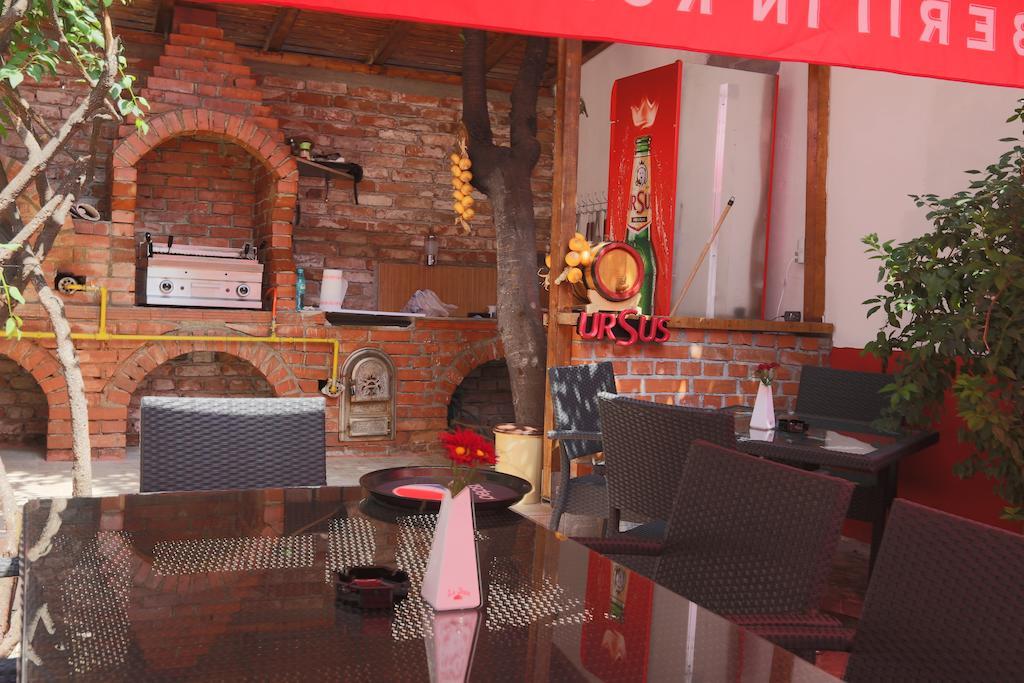 La Storia Guest House 皮特什蒂 外观 照片